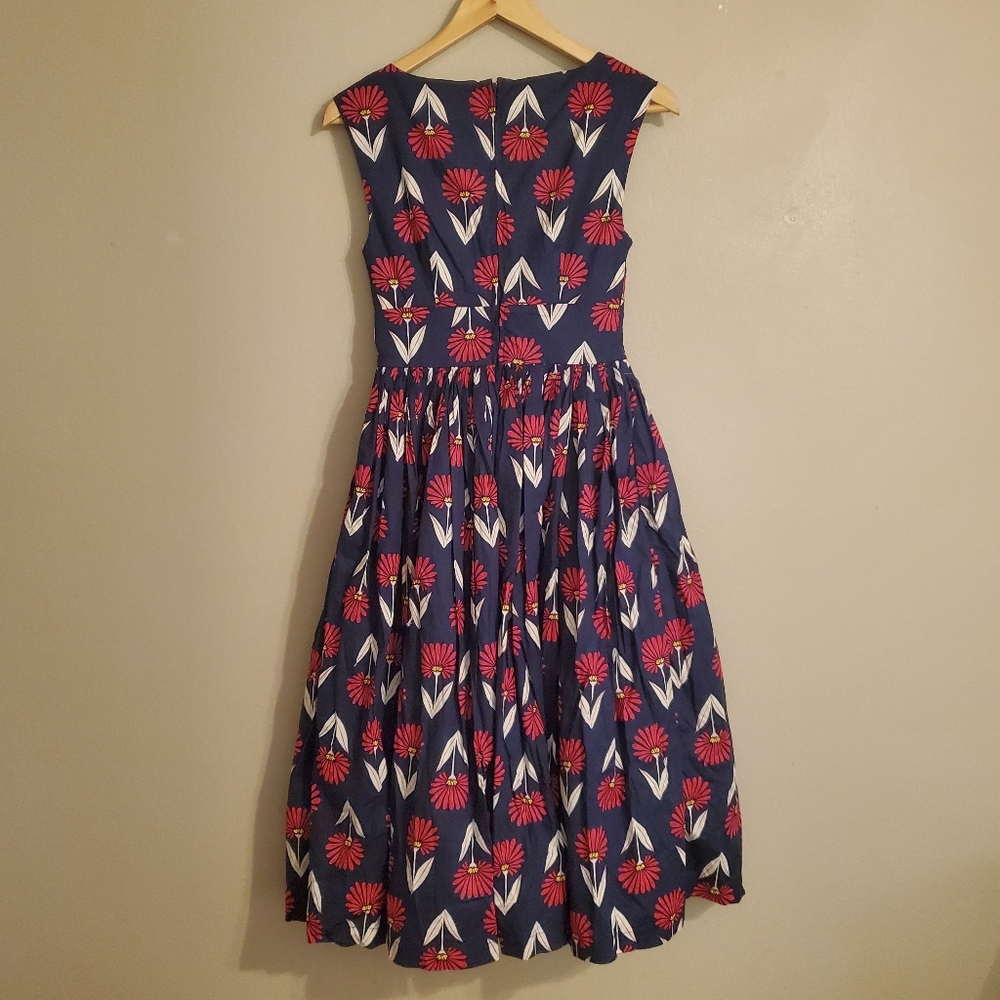 Modcloth Navy Floral Midi Dress with Coral and White Accents - Picture 5 of 12